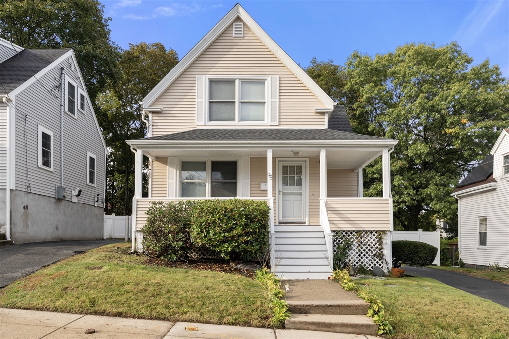 95 Glenwood Ave, Boston, Massachusetts, 3 Bedrooms Bedrooms, 6 Rooms Rooms,1 BathroomBathrooms,Residential Lease,For Rent,Glenwood Ave,73445331