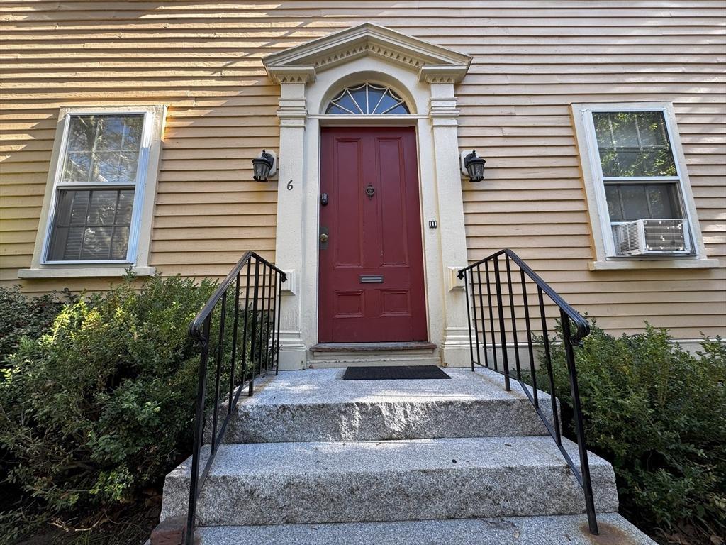 6 Andrew St, Salem, Massachusetts, 1 Bedroom Bedrooms, 3 Rooms Rooms,1 BathroomBathrooms,Residential Lease,For Rent,Andrew St,73440258