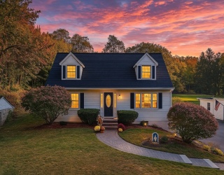 109 Sherburne Ave, Tyngsborough, Massachusetts, 3 Bedrooms Bedrooms, 11 Rooms Rooms,2 BathroomsBathrooms,Residential,For Sale,Sherburne Ave,73440577