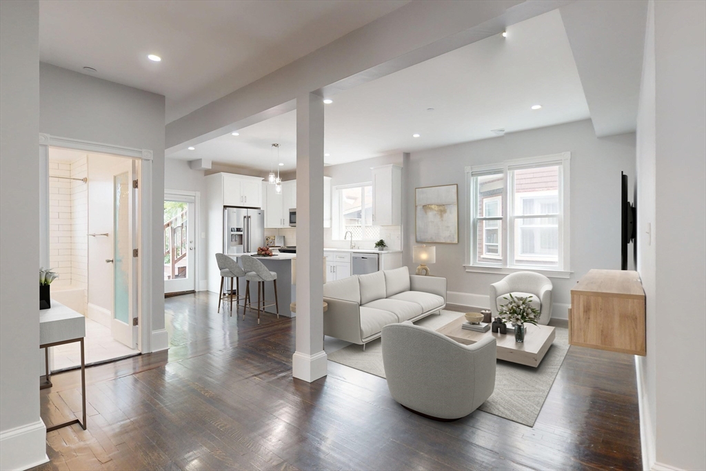 61 Charlotte Street, Boston, Massachusetts, 3 Bedrooms Bedrooms, 7 Rooms Rooms,2 BathroomsBathrooms,Residential,For Sale,Charlotte Street,73404378