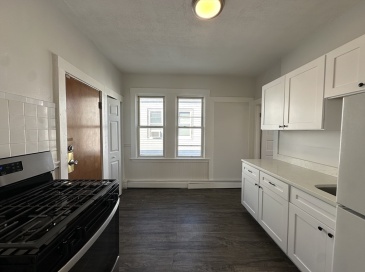 765 Broadway, Everett, Massachusetts, 2 Bedrooms Bedrooms, 5 Rooms Rooms,1 BathroomBathrooms,Residential Lease,For Rent,Broadway,73400481