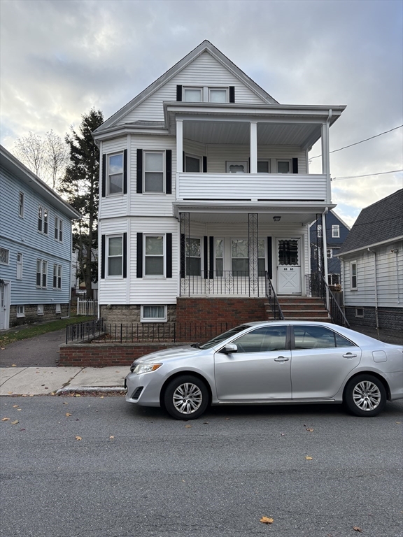 65 Bristol Rd, Medford, Massachusetts, 2 Bedrooms Bedrooms, 6 Rooms Rooms,1 BathroomBathrooms,Residential Lease,For Rent,Bristol Rd,73455626