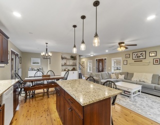 90 South Road, Pepperell, Massachusetts, 4 Bedrooms Bedrooms, 6 Rooms Rooms,2.5 BathroomsBathrooms,Residential,For Sale,South Road,73447610