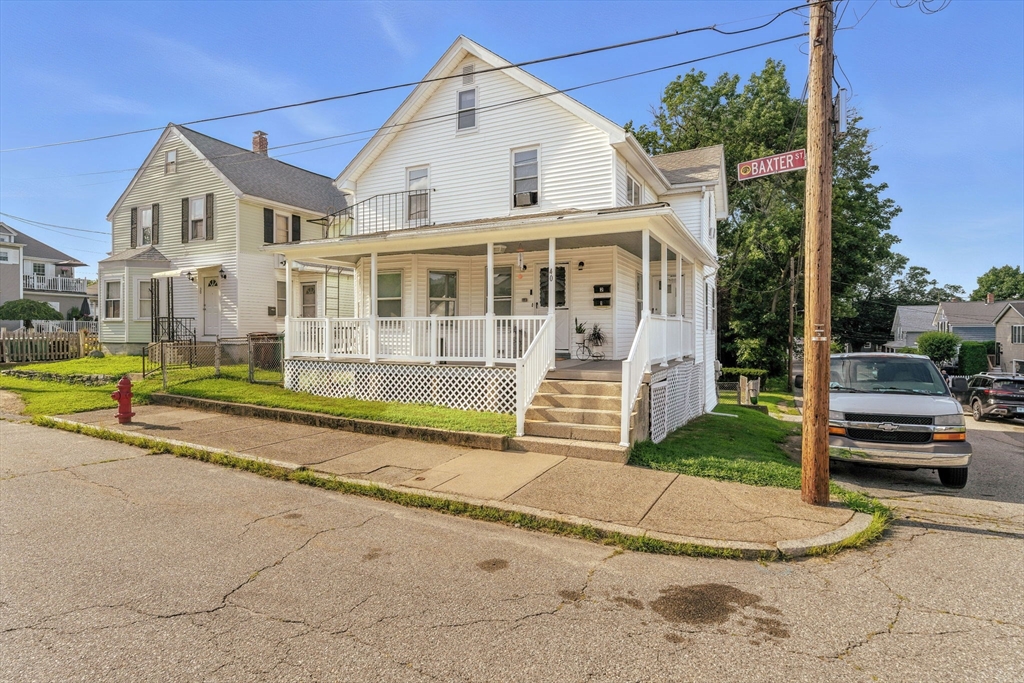 40 Baxter St, Woonsocket, Rhode Island, 4 Bedrooms Bedrooms, 10 Rooms Rooms,2 BathroomsBathrooms,Residential Income,For Sale,Baxter St,73420862
