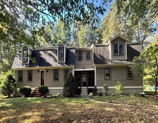 182 John Scott Blvd, Norton, Massachusetts, 3 Bedrooms Bedrooms, 8 Rooms Rooms,2.5 BathroomsBathrooms,Residential,For Sale,John Scott Blvd,73440813