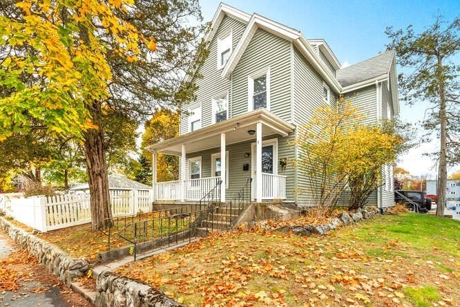 7 Perham St, Wakefield, Massachusetts, 1 Bedroom Bedrooms, 3 Rooms Rooms,1 BathroomBathrooms,Residential Lease,For Rent,Perham St,73451928