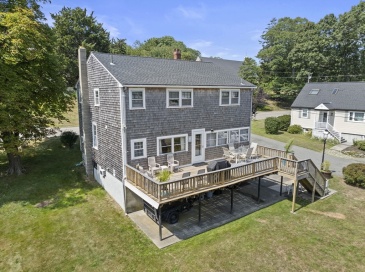 74 Elm St, Marshfield, Massachusetts, 6 Bedrooms Bedrooms, 11 Rooms Rooms,3 BathroomsBathrooms,Residential Income,For Sale,Elm St,73417933
