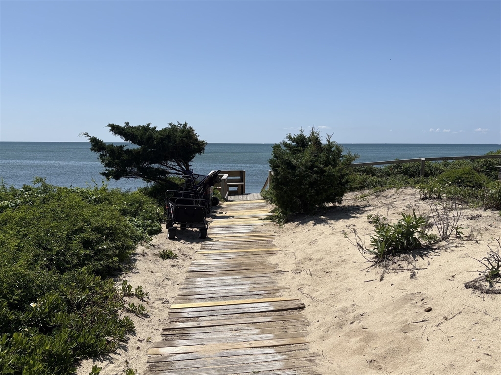 64 Beaten Rd, Dennis, Massachusetts, 4 Bedrooms Bedrooms, 6 Rooms Rooms,2.5 BathroomsBathrooms,Residential,For Sale,Beaten Rd,73409510