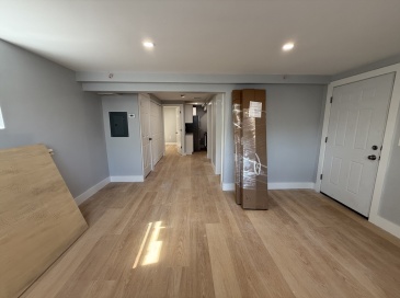 896 Broadway, Revere, Massachusetts, 2 Bedrooms Bedrooms, 3 Rooms Rooms,1 BathroomBathrooms,Residential Lease,For Rent,Broadway,73434983