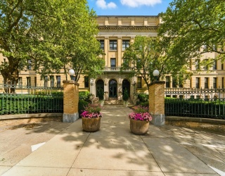 235 State St, Springfield, Massachusetts, 1 Bedroom Bedrooms, 3 Rooms Rooms,1 BathroomBathrooms,Residential,For Sale,State St,73422336