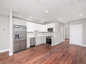 121 Addison, Boston, Massachusetts, 2 Bedrooms Bedrooms, 3 Rooms Rooms,1 BathroomBathrooms,Residential Lease,For Rent,Addison,73356631