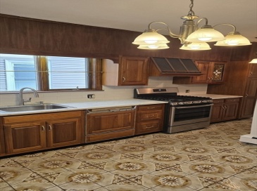29 Lambert St, Medford, Massachusetts, 2 Bedrooms Bedrooms, 5 Rooms Rooms,1 BathroomBathrooms,Residential Lease,For Rent,Lambert St,73394218