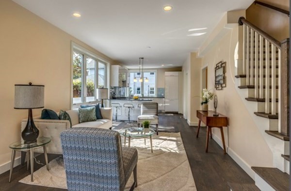 92 Parsons Street, Boston, Massachusetts, 3 Bedrooms Bedrooms, 5 Rooms Rooms,3.5 BathroomsBathrooms,Residential Lease,For Rent,Parsons Street,73424062