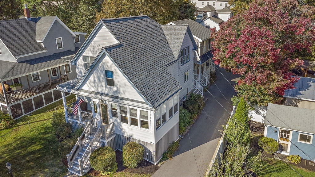 1 Columbus Ave, Stoneham, Massachusetts, 5 Bedrooms Bedrooms, 12 Rooms Rooms,3 BathroomsBathrooms,Residential Income,For Sale,Columbus Ave,73443350