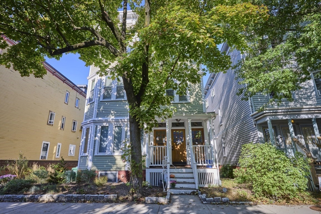 594 Putnam Avenue, Cambridge, Massachusetts, 3 Bedrooms Bedrooms, 6 Rooms Rooms,1.5 BathroomsBathrooms,Residential,For Sale,Putnam Avenue,73447328