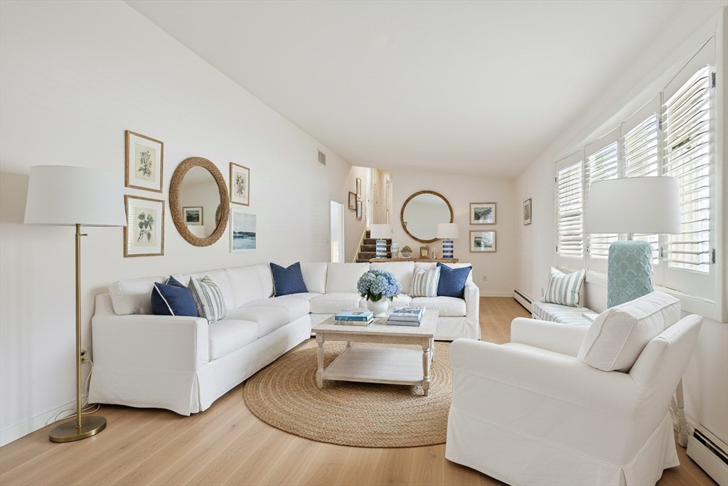 5 Summit View Drive, Swampscott, Massachusetts, 3 Bedrooms Bedrooms, 7 Rooms Rooms,2.5 BathroomsBathrooms,Residential,For Sale,Summit View Drive,73392183