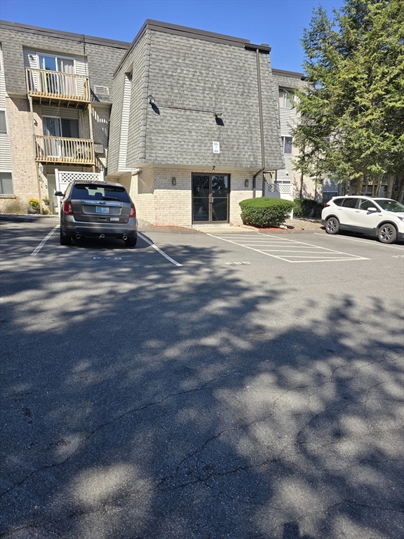 1560 Douglas Ave, North Providence, Rhode Island, 1 Bedroom Bedrooms, 3 Rooms Rooms,1 BathroomBathrooms,Residential,For Sale,Douglas Ave,73440122