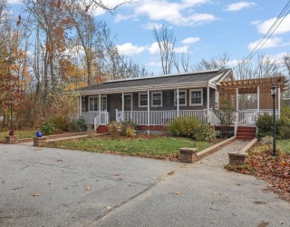 15 Winthrop Street, Rehoboth, Massachusetts, 3 Bedrooms Bedrooms, 7 Rooms Rooms,1 BathroomBathrooms,Residential,For Sale,Winthrop Street,73451739