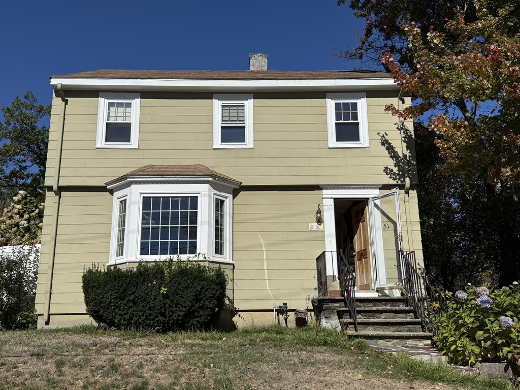 51 Rosemont St, Haverhill, Massachusetts, 5 Bedrooms Bedrooms, 8 Rooms Rooms,1.5 BathroomsBathrooms,Residential,For Sale,Rosemont St,73446047