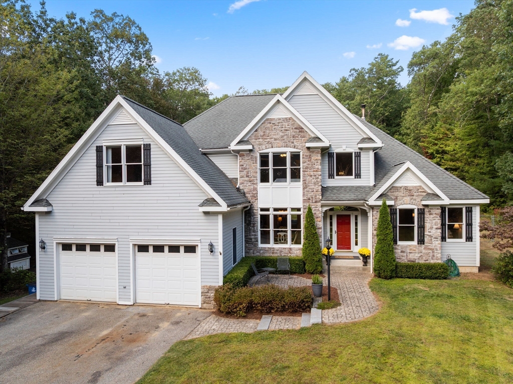 85 East Hill Road, Brimfield, Massachusetts, 4 Bedrooms Bedrooms, 7 Rooms Rooms,3.5 BathroomsBathrooms,Residential,For Sale,East Hill Road,73431702