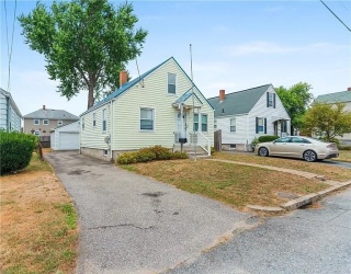 85 Manistee St, Pawtucket, Rhode Island, 3 Bedrooms Bedrooms, 6 Rooms Rooms,1 BathroomBathrooms,Residential Lease,For Rent,Manistee St,73450627