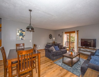 42 Candlewood Dr, Enfield, Connecticut, 2 Bedrooms Bedrooms, 4 Rooms Rooms,2.5 BathroomsBathrooms,Residential,For Sale,Candlewood Dr,73447753