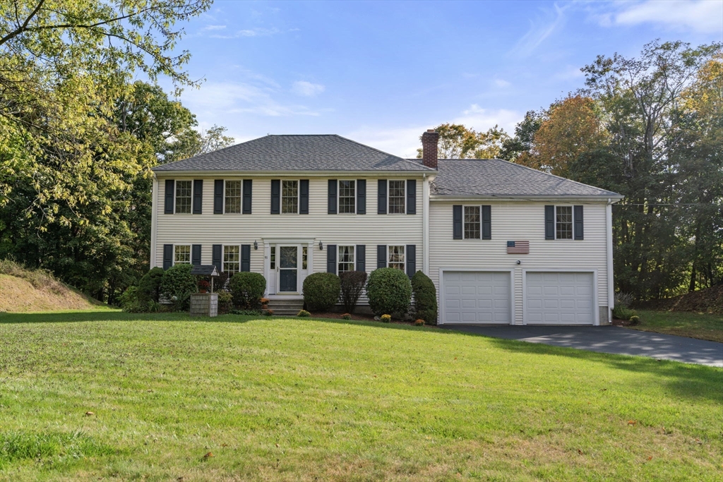 91 Central St, Millville, Massachusetts, 4 Bedrooms Bedrooms, 8 Rooms Rooms,2.5 BathroomsBathrooms,Residential,For Sale,Central St,73441538