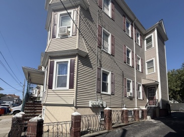 301 Davis St, New Bedford, Massachusetts, 9 Bedrooms Bedrooms, 15 Rooms Rooms,4 BathroomsBathrooms,Residential Income,For Sale,Davis St,73429954