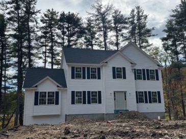 70 Kilburn Street, Lunenburg, Massachusetts, 4 Bedrooms Bedrooms, 8 Rooms Rooms,2.5 BathroomsBathrooms,Residential,For Sale,Kilburn Street,73386159