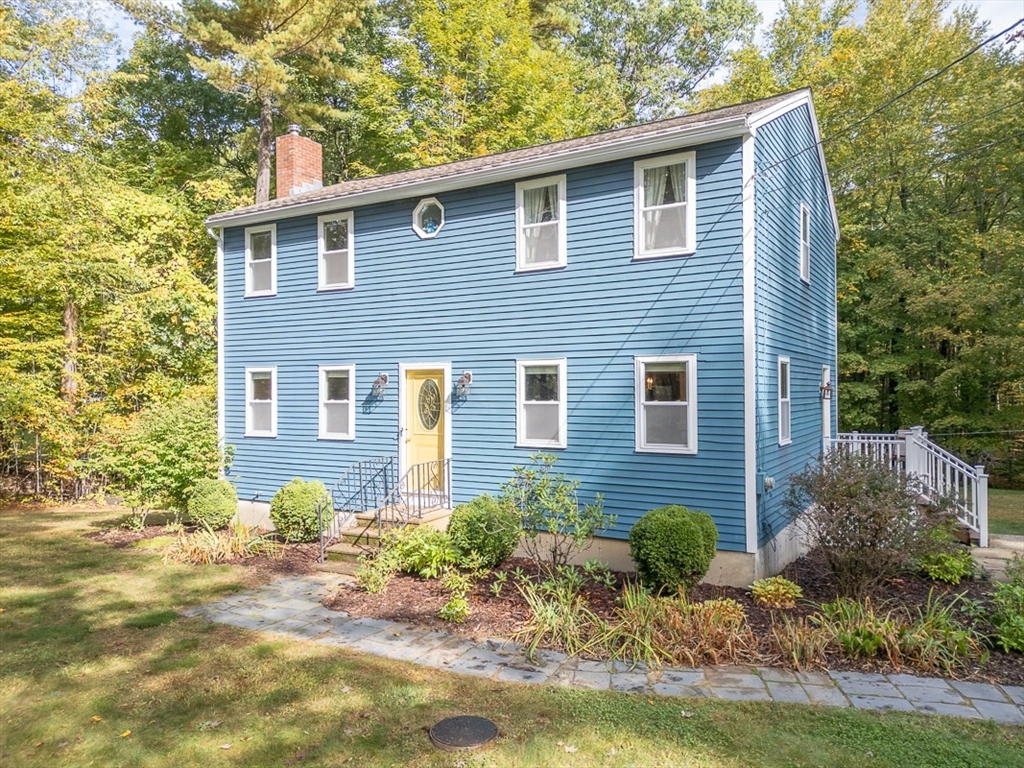105 West St, Pepperell, Massachusetts, 3 Bedrooms Bedrooms, 7 Rooms Rooms,1.5 BathroomsBathrooms,Residential,For Sale,West St,73437870