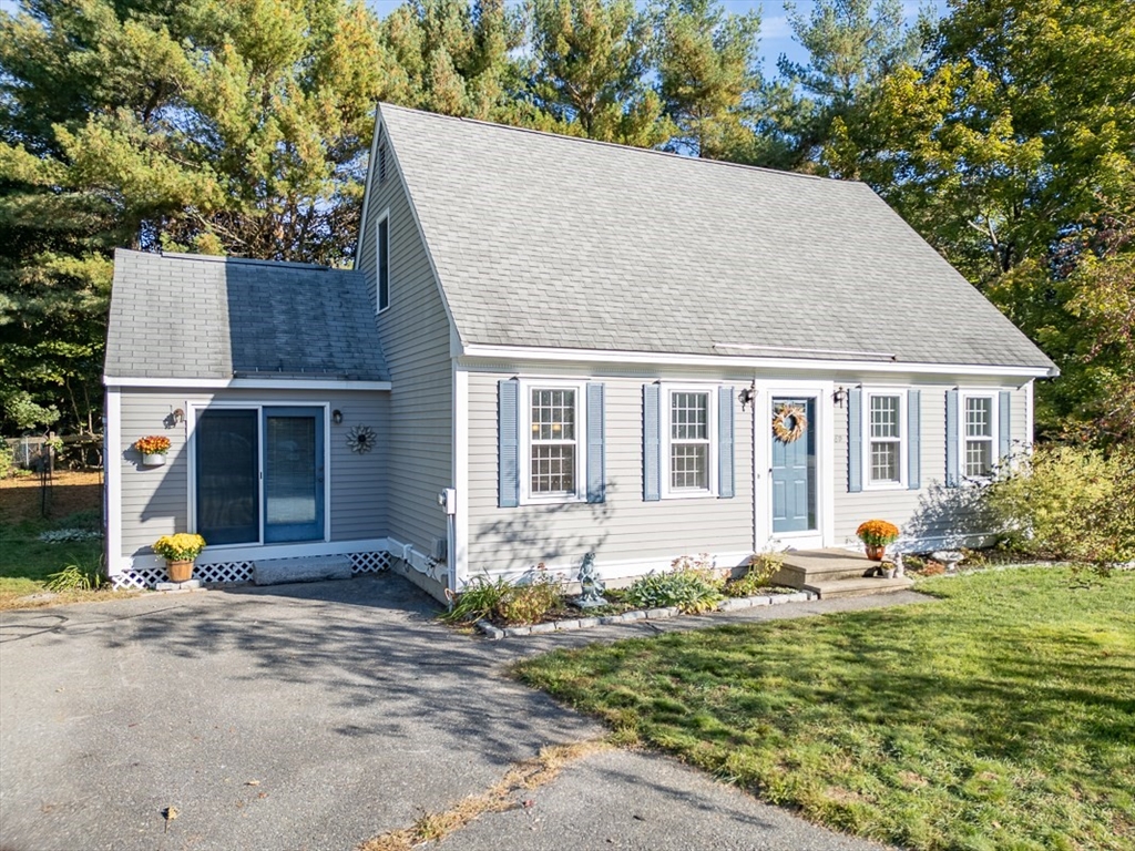 8 Tucker Park, Pepperell, Massachusetts, 3 Bedrooms Bedrooms, 6 Rooms Rooms,1.5 BathroomsBathrooms,Residential,For Sale,Tucker Park,73440915