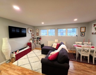 20 Maine Ave, Easthampton, Massachusetts, 2 Bedrooms Bedrooms, 7 Rooms Rooms,2 BathroomsBathrooms,Residential Lease,For Rent,Maine Ave,73460187