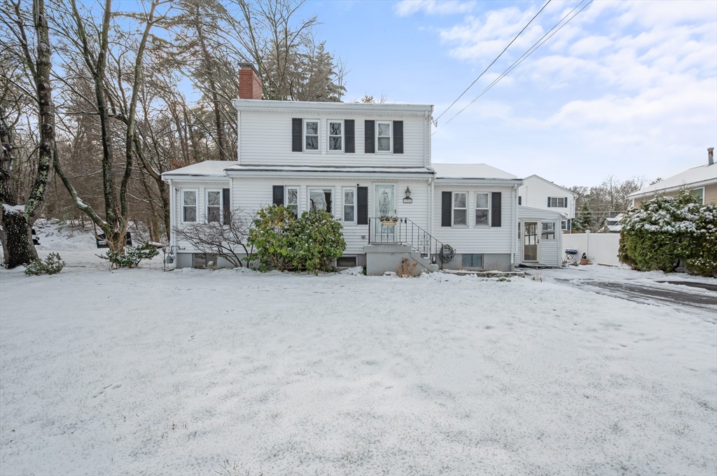 656 Bolton Street, Marlborough, Massachusetts, 3 Bedrooms Bedrooms, 7 Rooms Rooms,1.5 BathroomsBathrooms,Residential,For Sale,Bolton Street,73460177