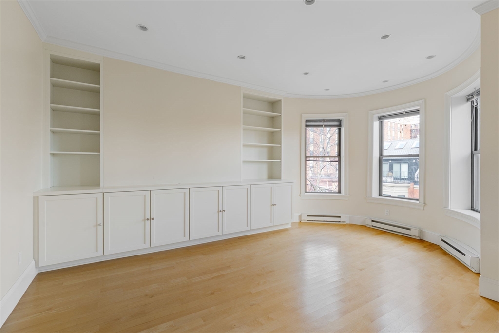 17 Follen St, Boston, Massachusetts, 2 Bedrooms Bedrooms, 4 Rooms Rooms,1 BathroomBathrooms,Residential Lease,For Rent,Follen St,73455333