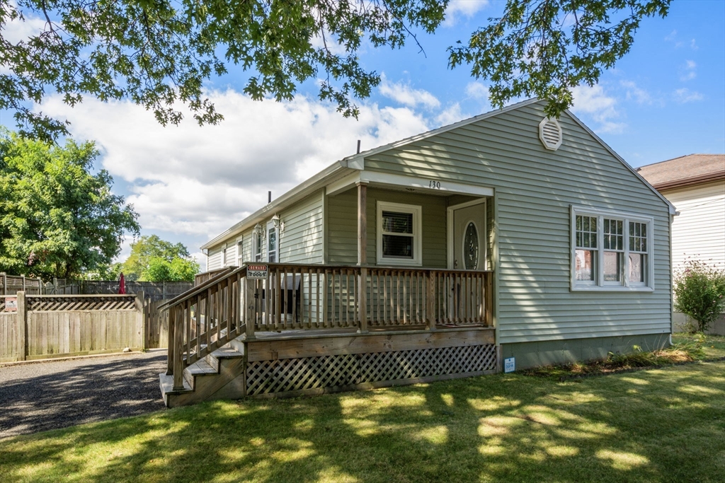 130 Mazarin St, Springfield, Massachusetts, 3 Bedrooms Bedrooms, 5 Rooms Rooms,1 BathroomBathrooms,Residential,For Sale,Mazarin St,73430995