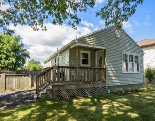 130 Mazarin St, Springfield, Massachusetts, 3 Bedrooms Bedrooms, 5 Rooms Rooms,1 BathroomBathrooms,Residential,For Sale,Mazarin St,73430995