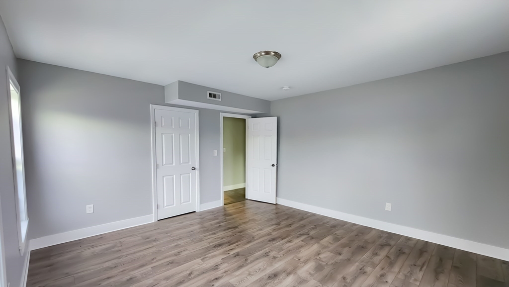 2 Wall Street, Foxboro, Massachusetts, 4 Bedrooms Bedrooms, 9 Rooms Rooms,1 BathroomBathrooms,Residential Lease,For Rent,Wall Street,73444485