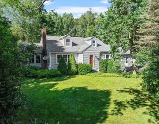 42 New Salem Rd, Petersham, Massachusetts, 4 Bedrooms Bedrooms, 9 Rooms Rooms,2 BathroomsBathrooms,Residential,For Sale,New Salem Rd,73420179