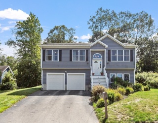 4 Crest Ave, Worcester, Massachusetts, 3 Bedrooms Bedrooms, 5 Rooms Rooms,2 BathroomsBathrooms,Residential,For Sale,Crest Ave,73438370