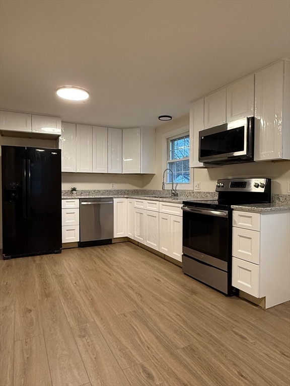 17 Horace Street, Boston, Massachusetts, 3 Bedrooms Bedrooms, 5 Rooms Rooms,1 BathroomBathrooms,Residential Lease,For Rent,Horace Street,73460263