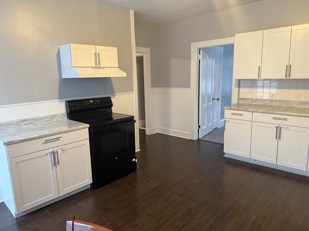 5 Lothrop St, Plymouth, Massachusetts, 1 Bedroom Bedrooms, 5 Rooms Rooms,3 BathroomsBathrooms,Residential Lease,For Rent,Lothrop St,73460288