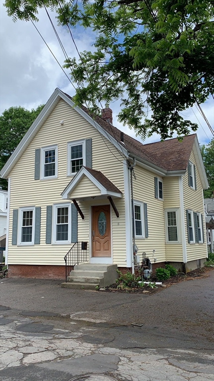 5 Whalen Ln, Natick, Massachusetts, 3 Bedrooms Bedrooms, 6 Rooms Rooms,2 BathroomsBathrooms,Residential Lease,For Rent,Whalen Ln,73425982