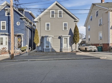 36 Union Street, Woburn, Massachusetts, 5 Bedrooms Bedrooms, 8 Rooms Rooms,1.5 BathroomsBathrooms,Residential Lease,For Rent,Union Street,73460404