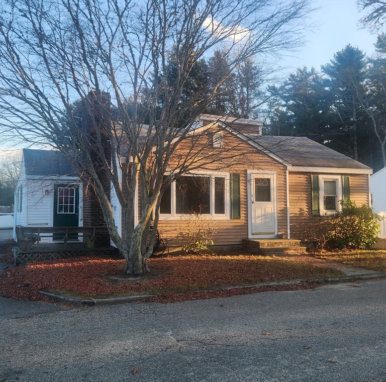 1 Gibbs Ball Park Rd, Wareham, Massachusetts, 3 Bedrooms Bedrooms, 6 Rooms Rooms,1 BathroomBathrooms,Residential,For Sale,Gibbs Ball Park Rd,73460413