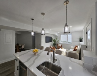 64 Alpine St, Boston, Massachusetts, 3 Bedrooms Bedrooms, 6 Rooms Rooms,2.5 BathroomsBathrooms,Residential,For Sale,Alpine St,73460456