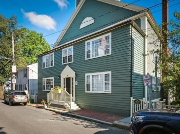 26 Summer, Marblehead, Massachusetts, 2 Bedrooms Bedrooms, 4 Rooms Rooms,1 BathroomBathrooms,Residential Lease,For Rent,Summer,73460463