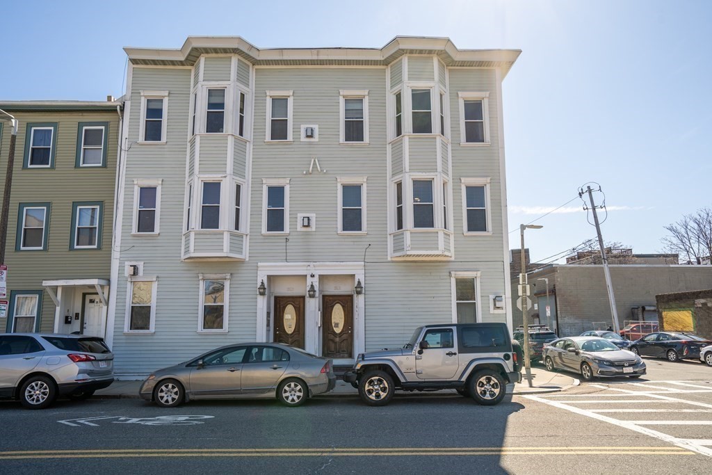 201 D St, Boston, Massachusetts, 2 Bedrooms Bedrooms, 4 Rooms Rooms,1 BathroomBathrooms,Residential Lease,For Rent,D St,73454991