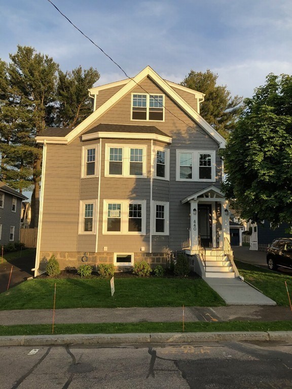 440 Central Avenue, Milton, Massachusetts, 3 Bedrooms Bedrooms, 6 Rooms Rooms,2 BathroomsBathrooms,Residential Lease,For Rent,Central Avenue,73460497