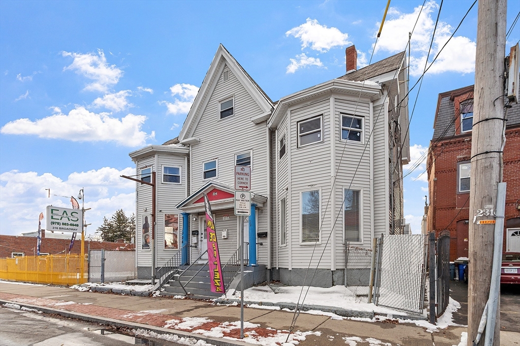 324-326 Broadway, Lawrence, Massachusetts, ,Commercial Sale,For Sale,Broadway,73460565