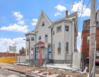 324-326 Broadway, Lawrence, Massachusetts, 11 Bedrooms Bedrooms, 26 Rooms Rooms,7 BathroomsBathrooms,Residential Income,For Sale,Broadway,73460555